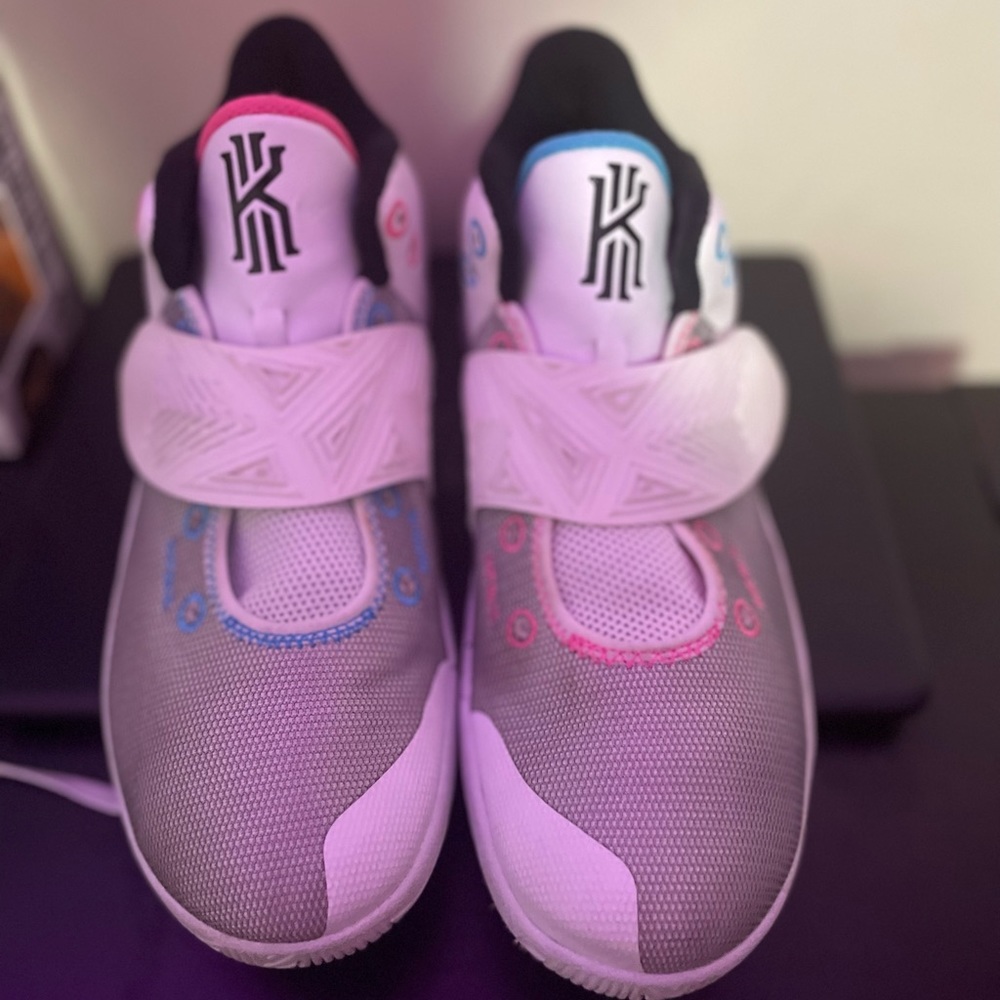 Kyries basketball shoes